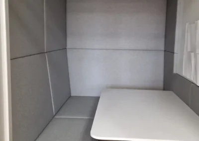 Výroba a montáž atypického akustického phoneboxu | ACO Marine Praha